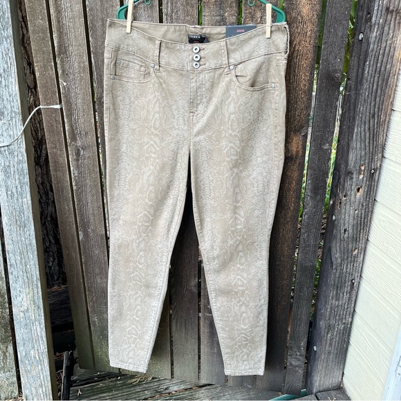 Torrid Jegging Skinny Super Soft High-Rise Jeans In Python Tan NWT Sz 16R - Picture 9 of 14